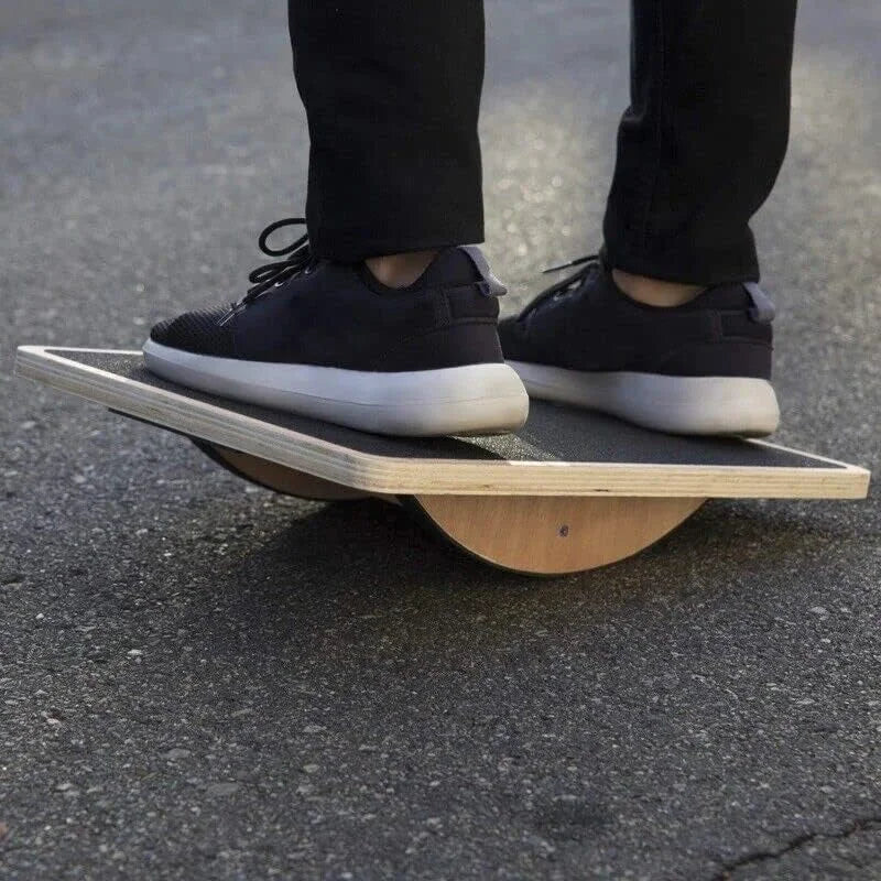 Planche d’équilibre en bois – Stabilité, gainage et renforcement complet